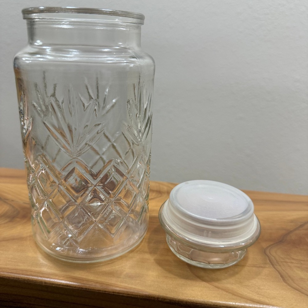 VINTAGE 70s Mr. Peanut Planters Glass Jars (Set of 2) + Rare Silver Plated Spoon - Picture 4 of 16